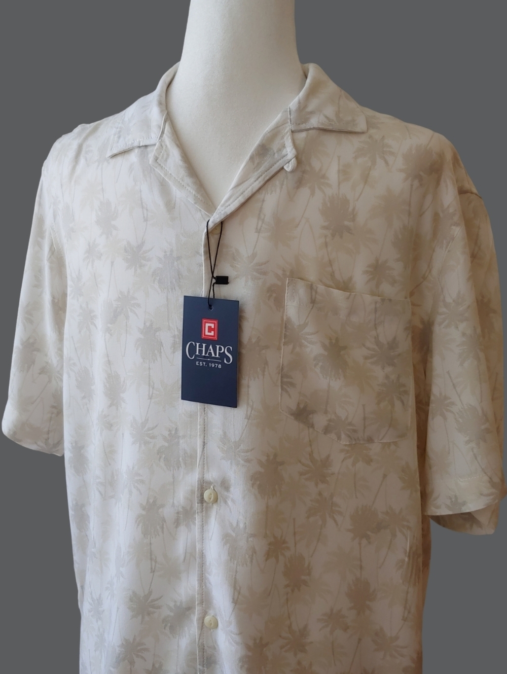 Chaps Men's Beige Palm-Print Short Sleeve Button Down Shirt Beige Medium NWT